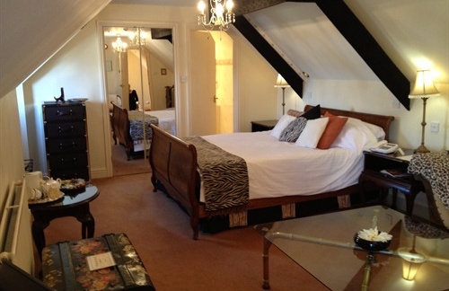 Great-House-Laleston-Bedroom